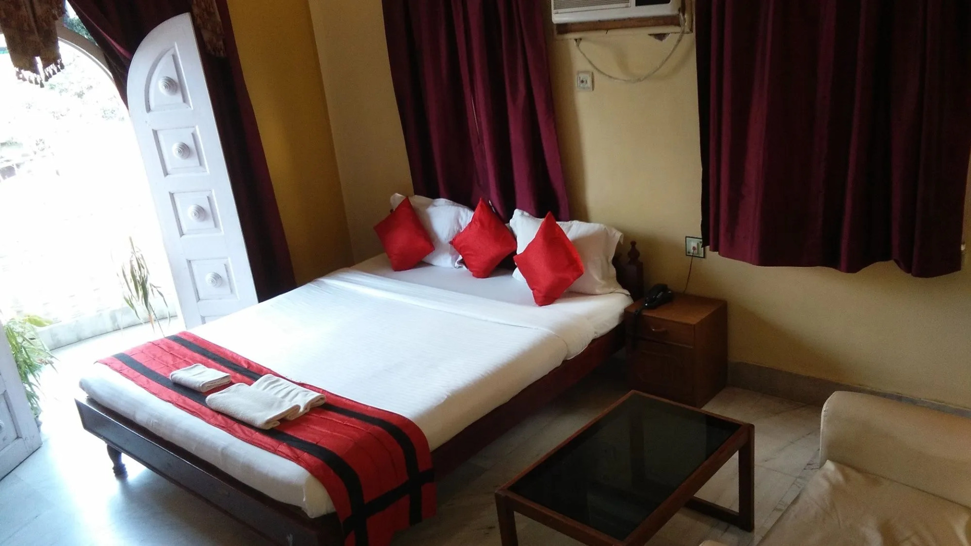 New Hotel White Palace