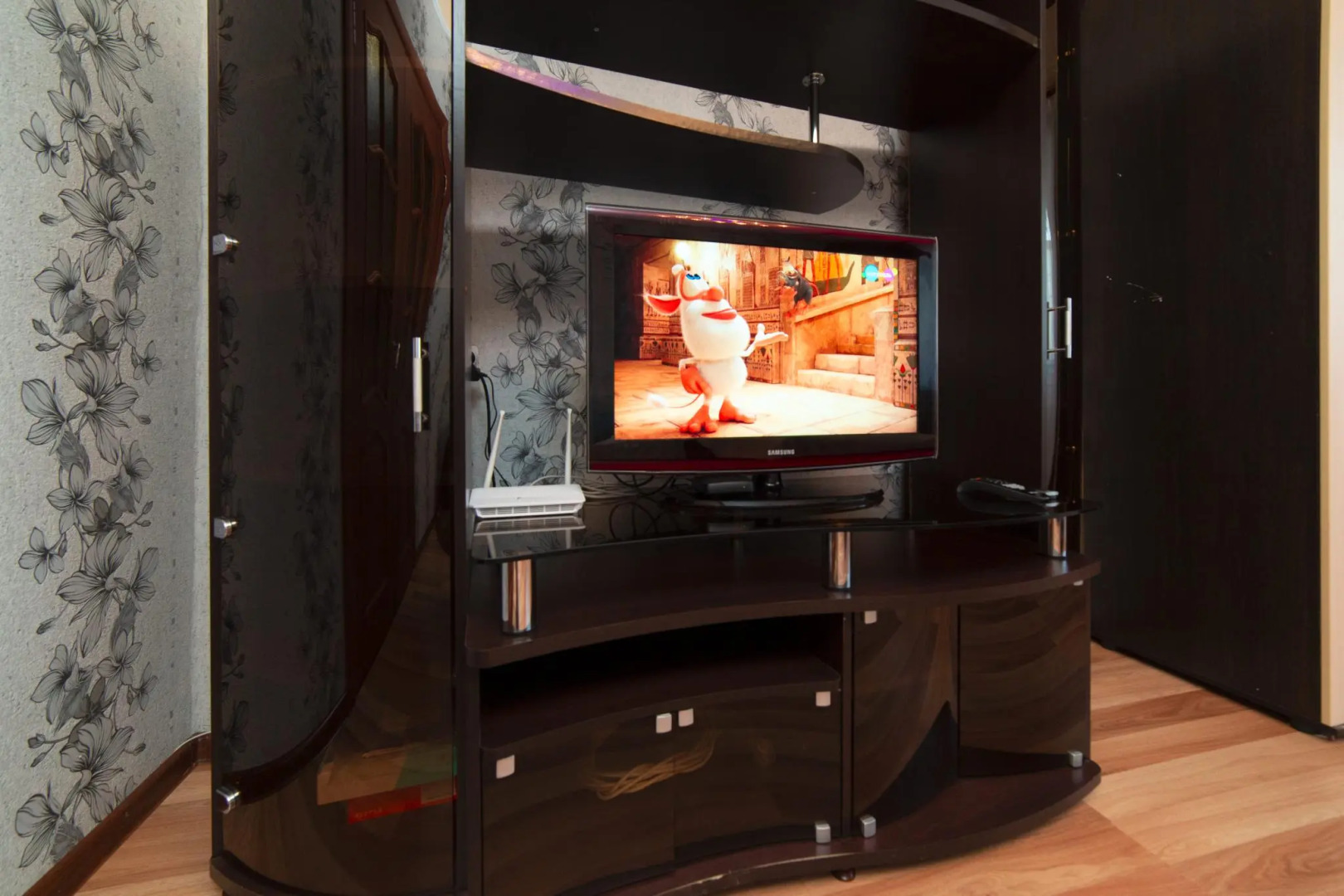 Ночник на улице Муравленко 35