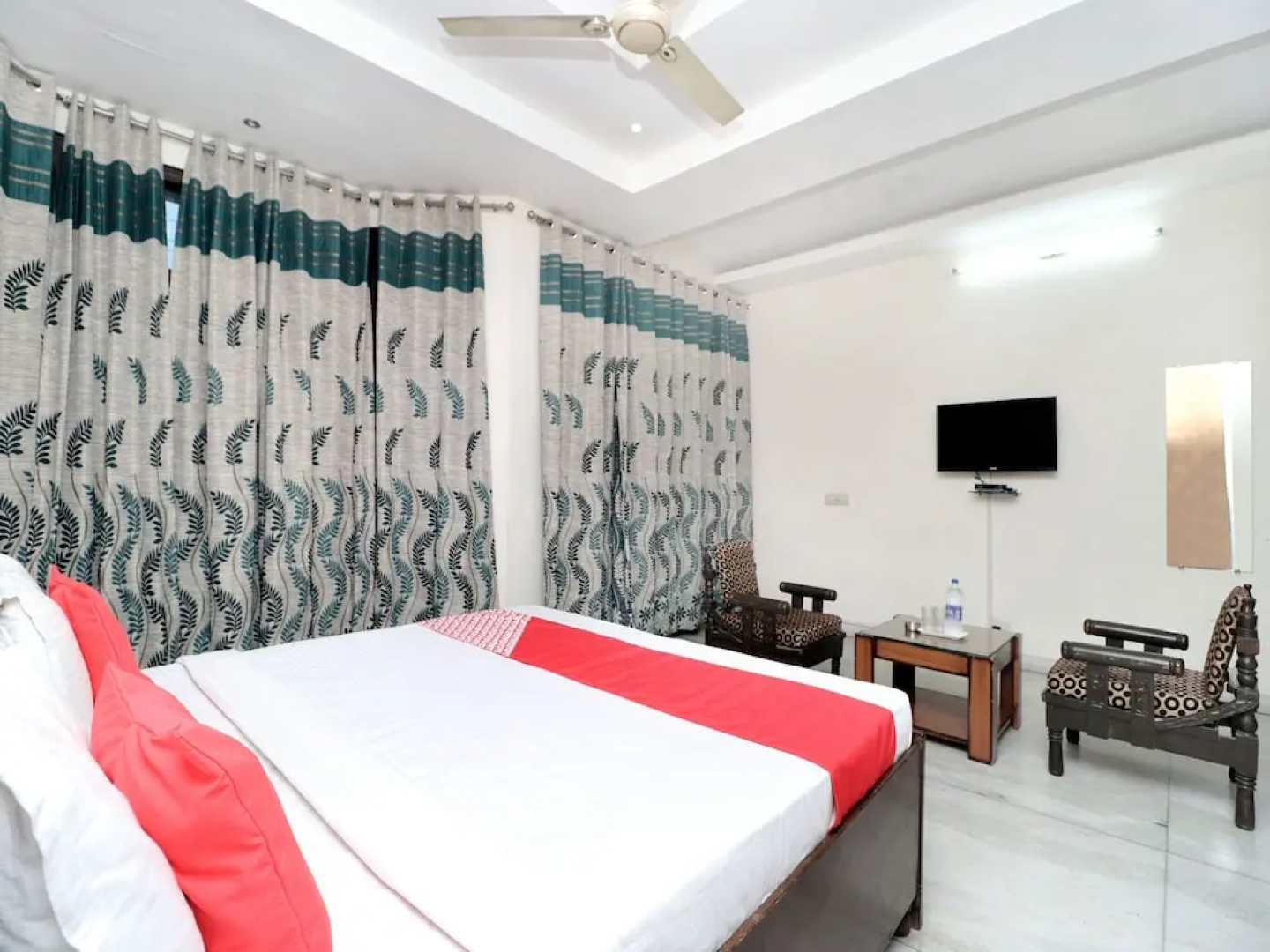 OYO 15728 The Shradha Guest House