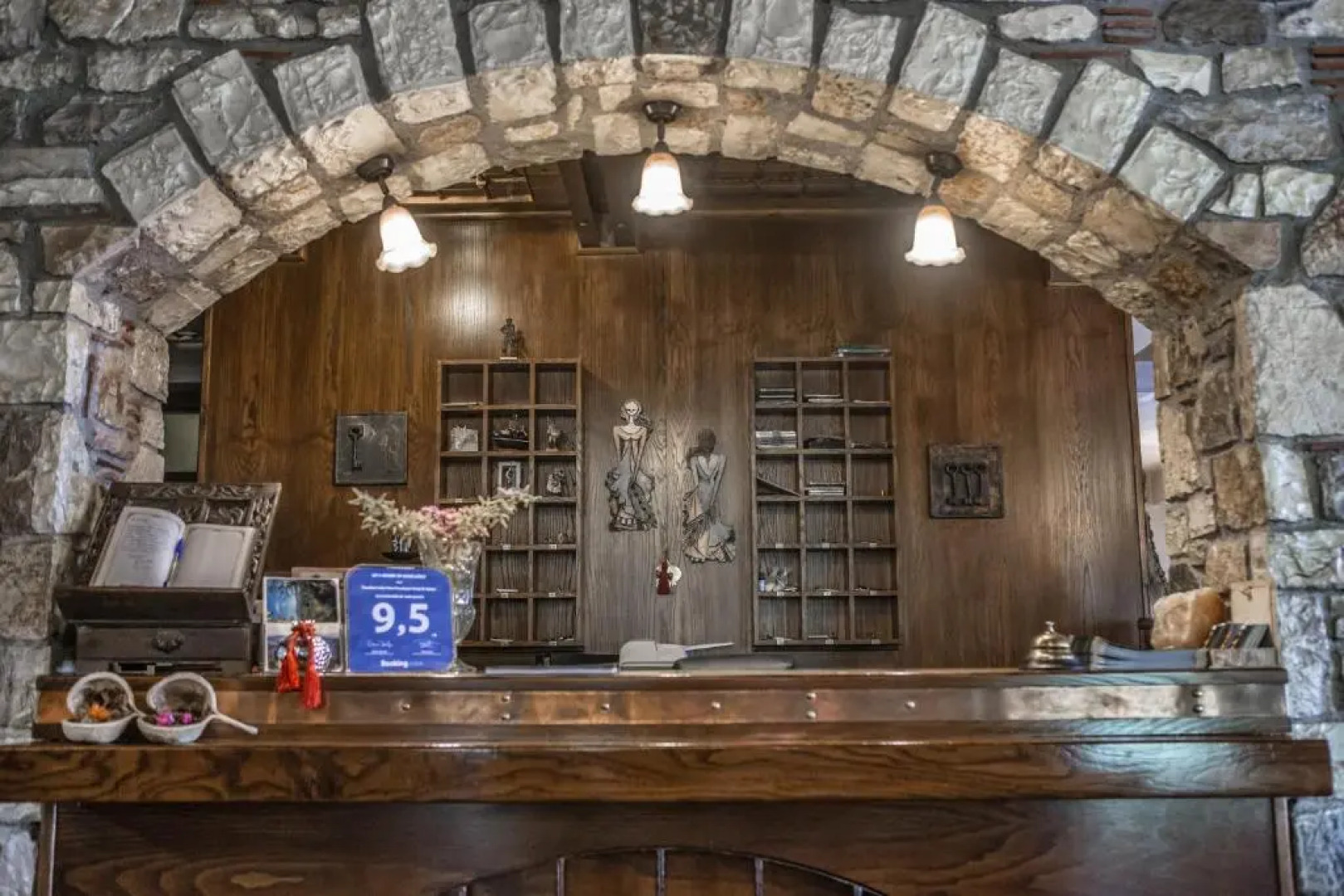 Pandion Boutique Hotel & Suites