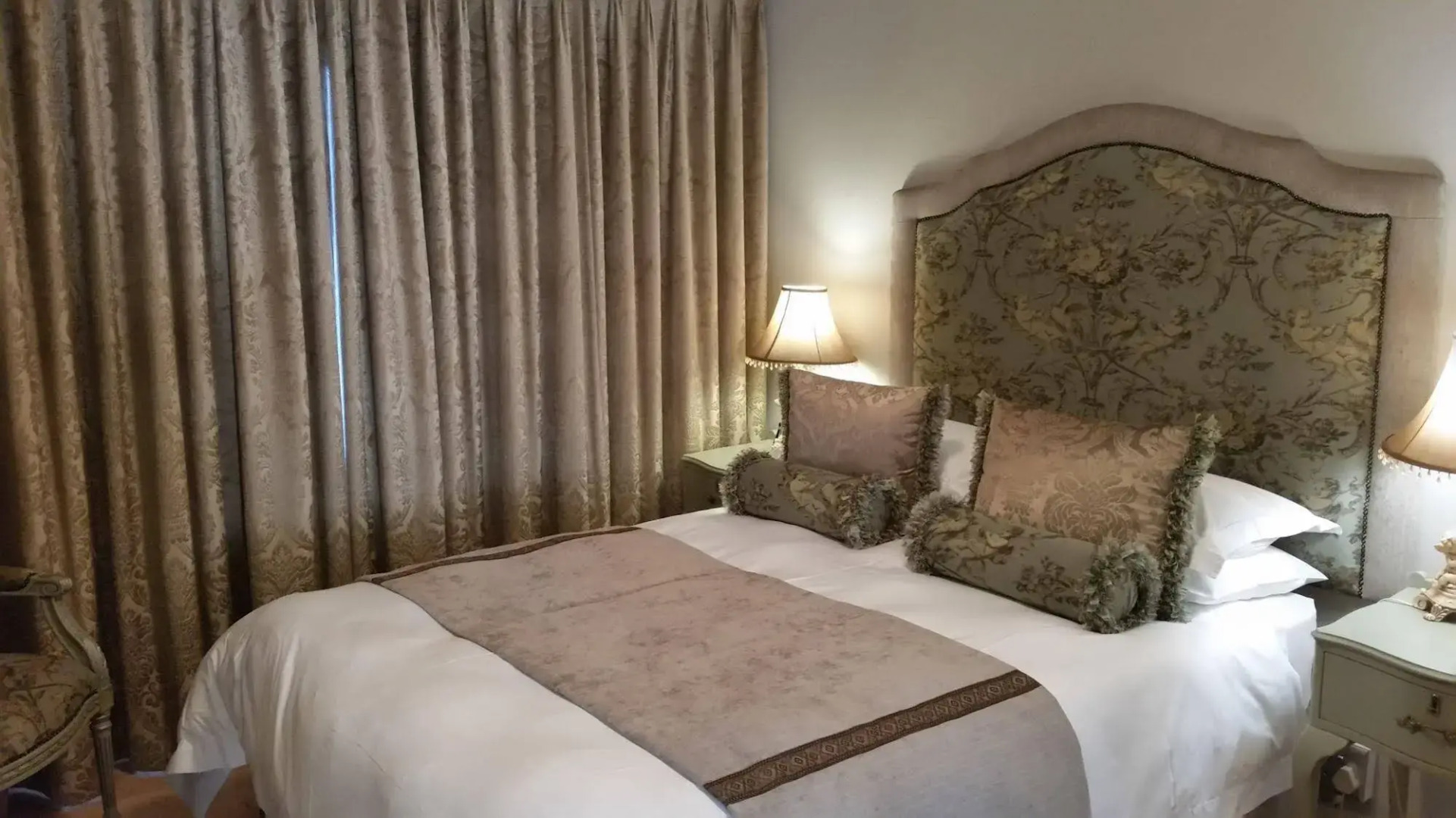 Royal Ridge Guest House