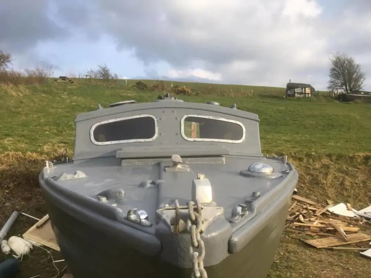 Boatel No. 2 'madrigal'