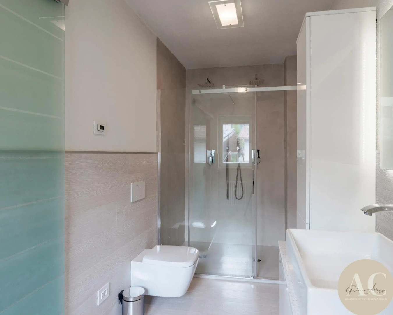 Snowhite in Incudine