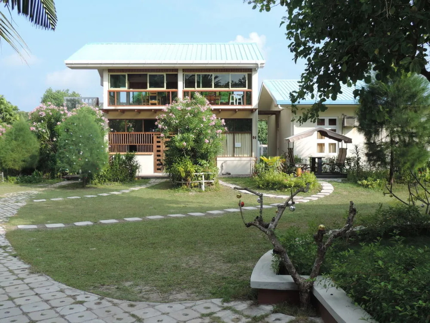 Nazaki Beach Hotel & Spa Maldives