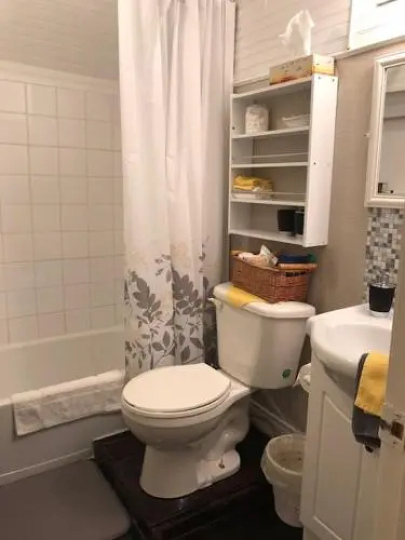 By The Sea Tourist Home