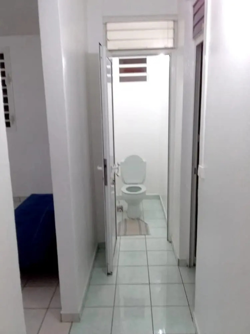 House with 2 Bedrooms in Petit-Canal, with Wonderful Sea View, Enclosed Garden And Wifi - 8 Km From the Beach