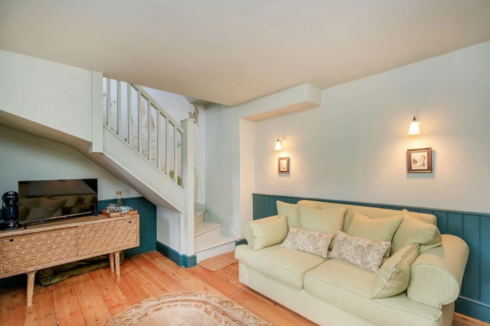 The Queen's Chew Magna