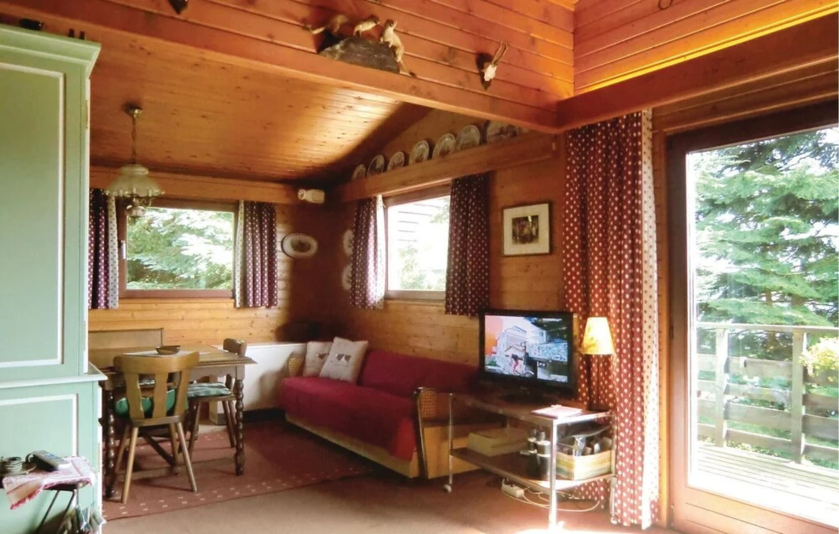 Awesome Home in Schlindermanderscheid With 2 Bedrooms and Wifi