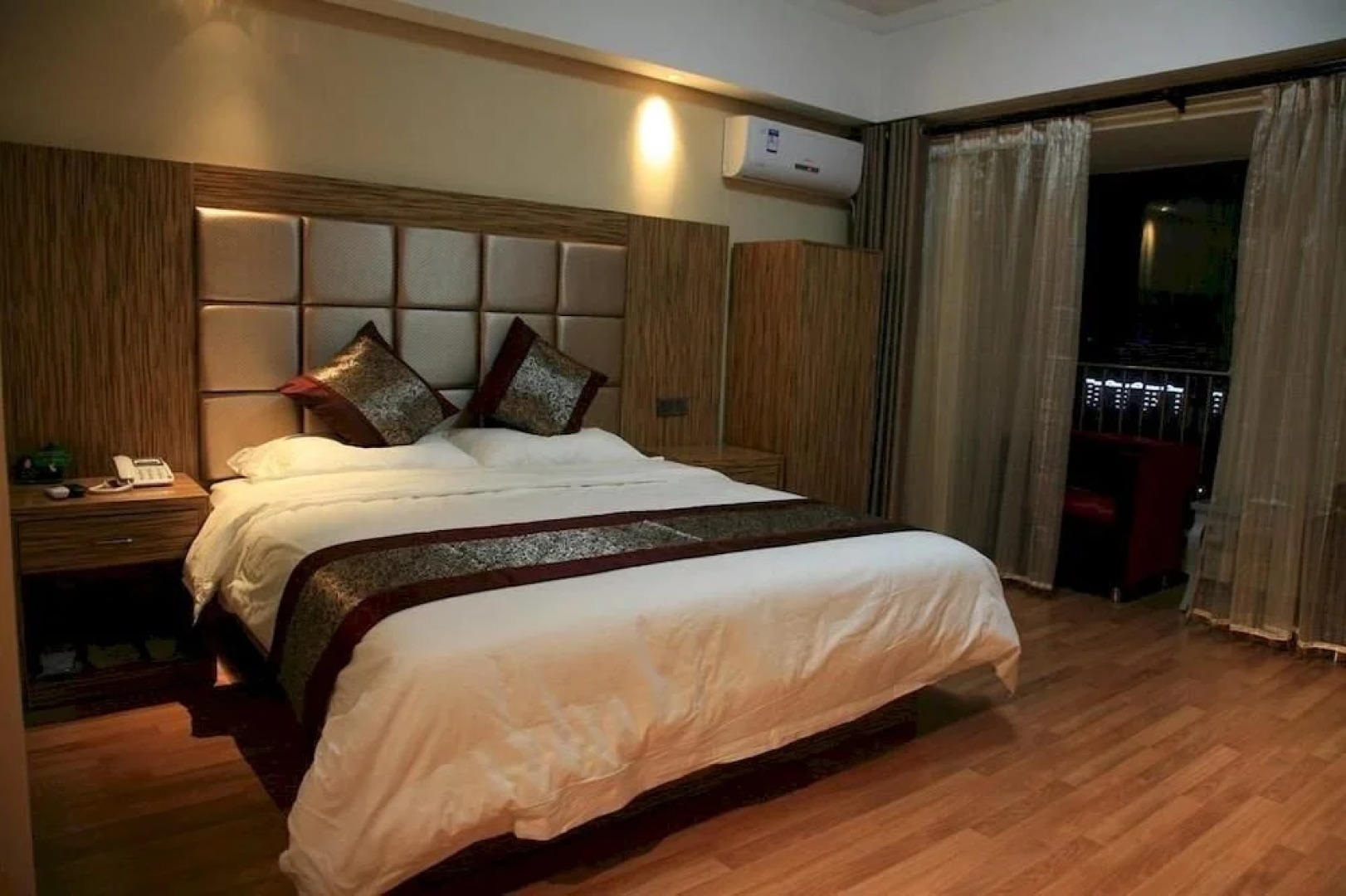 Ningxia Jinshi Kaiyuan Holiday Hotel