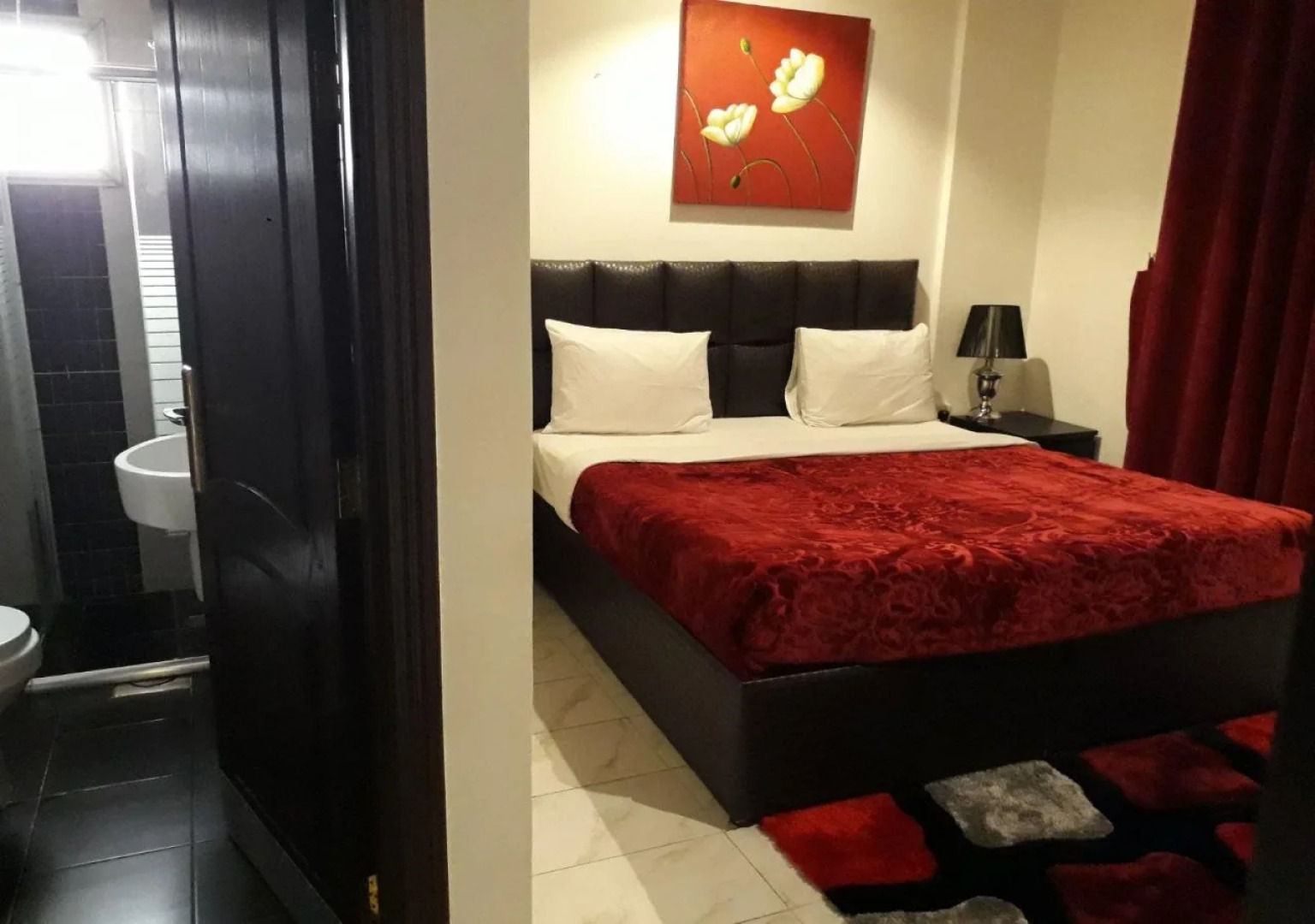 Continental Salmiya Suite
