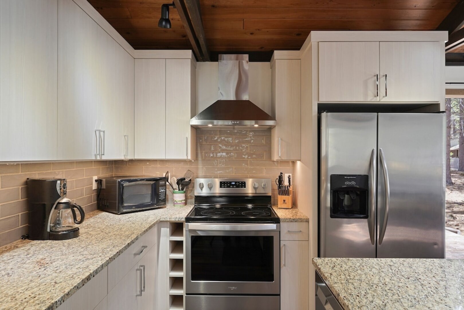 3 Killdeer Lane Pet Friendly Home 3 Minutes Walk from SHARC by RedAwning