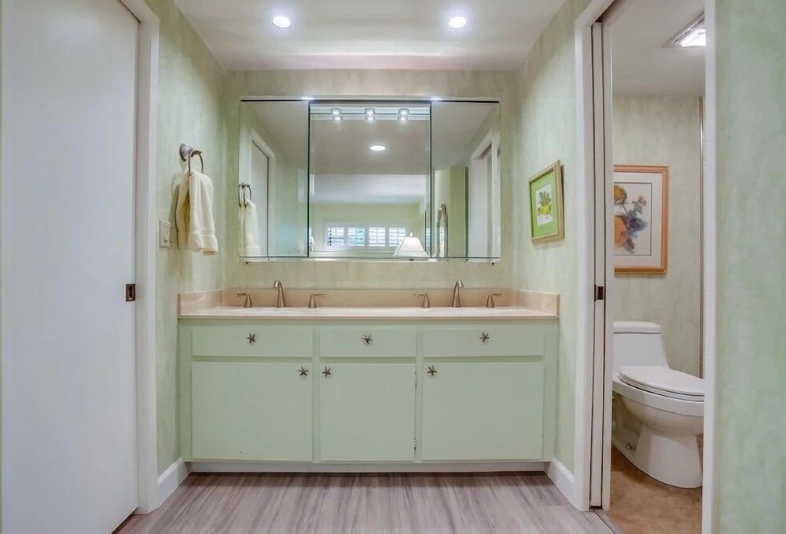 Family Friendly Nautical-themed Condo With Oceanfront Patio Ss121 by Redawning