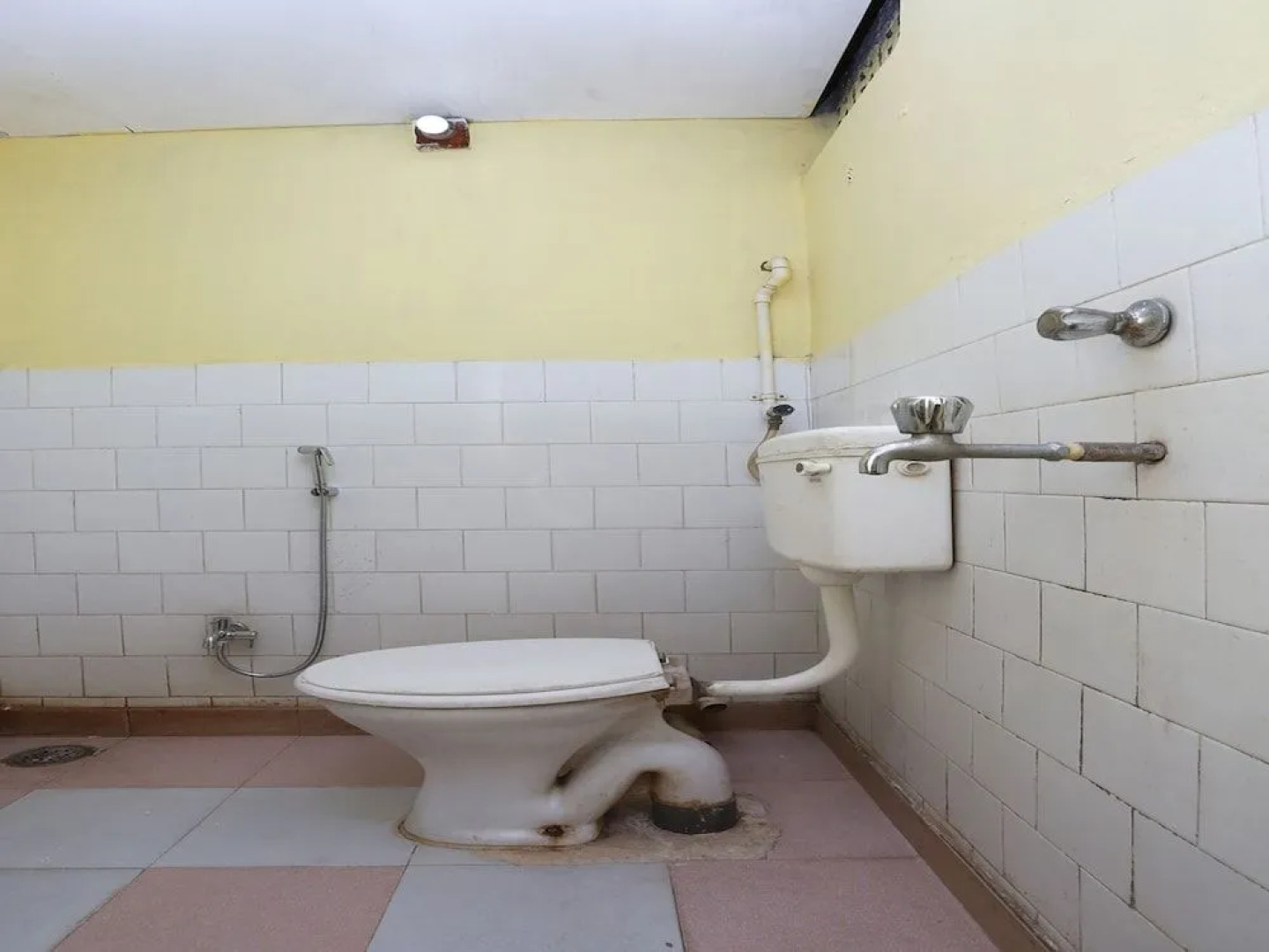 SPOT ON 40303 Hotel Surya