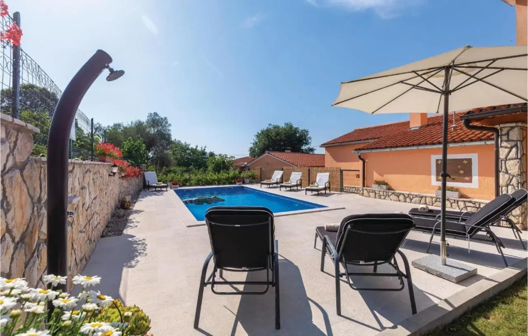 Apartment Sumber Sumper