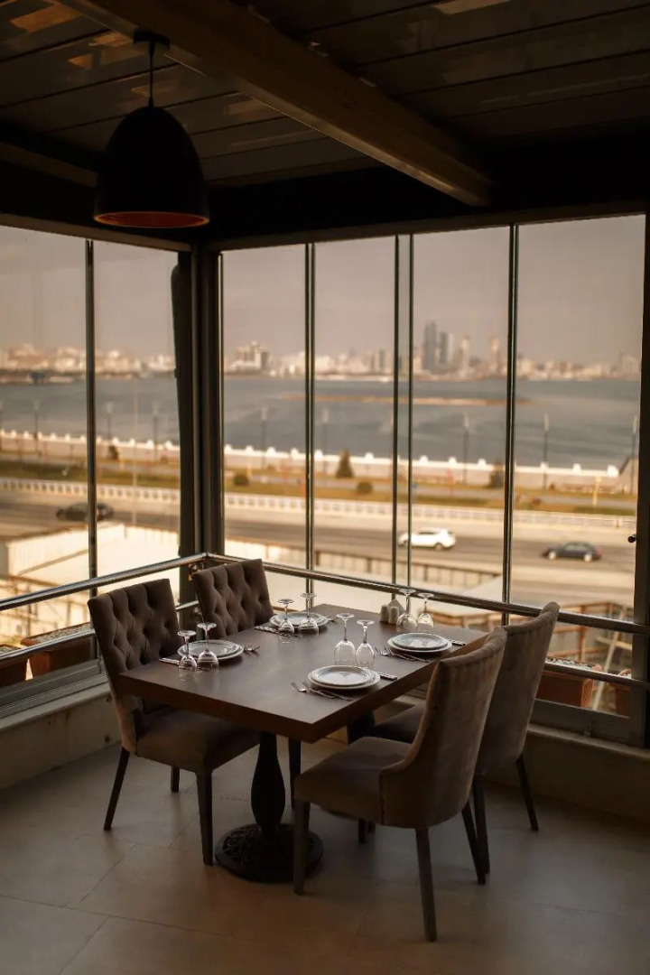 Отель The Crown