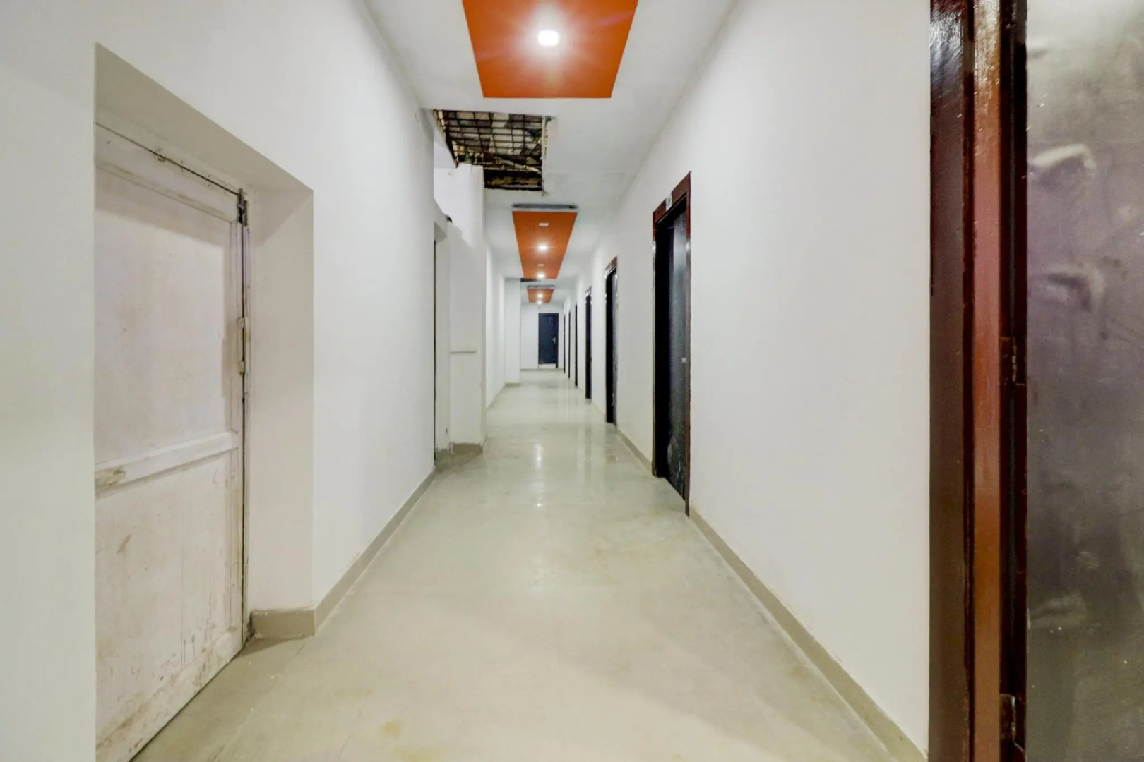 OYO 76841 Hotel Happy Stay