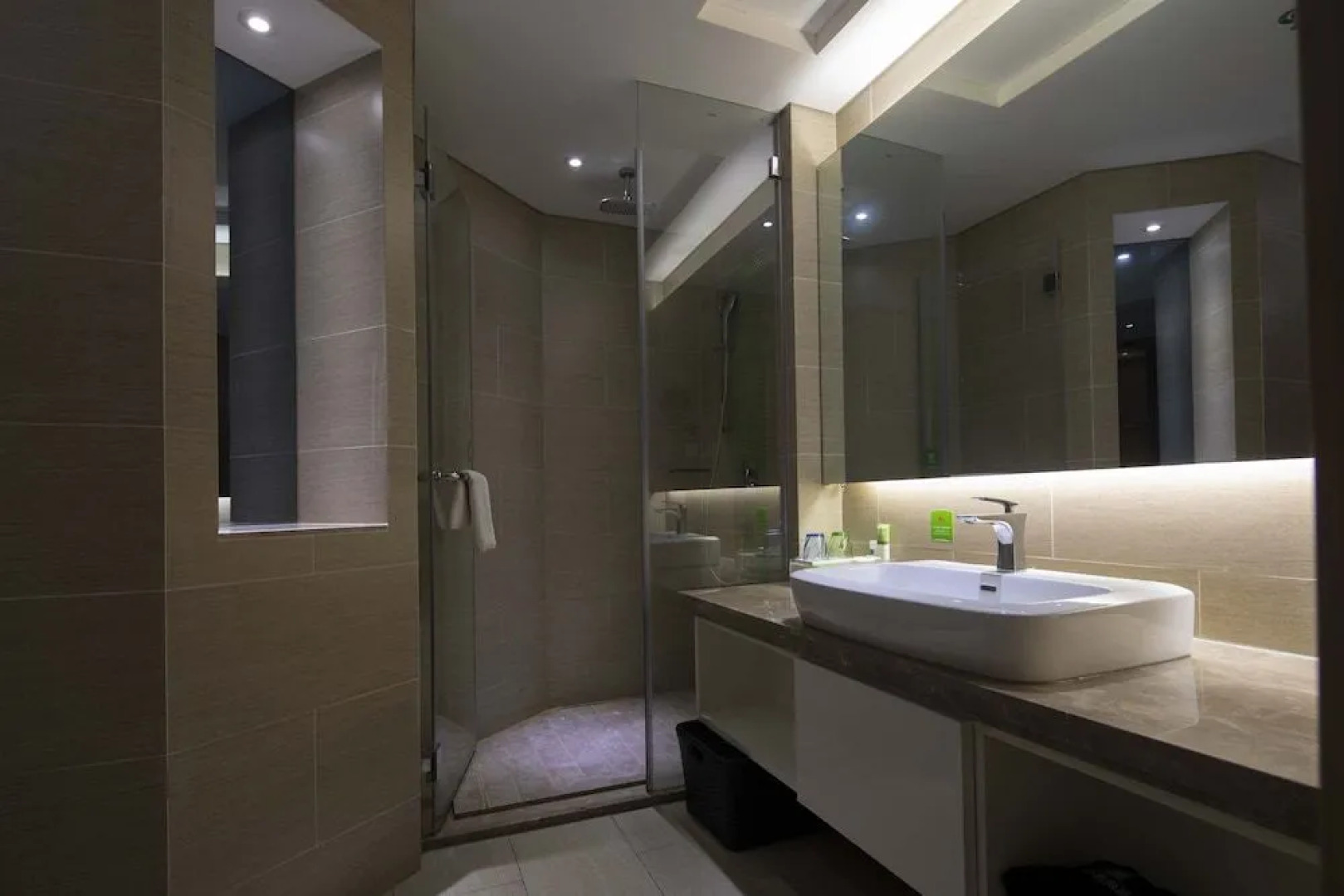 IBIS Styles NT WZ Intl Plz