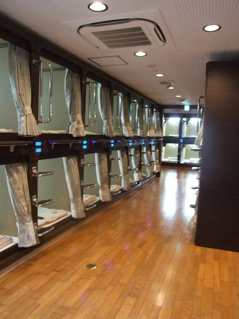 Hot Spring & Capsule Hotel copana