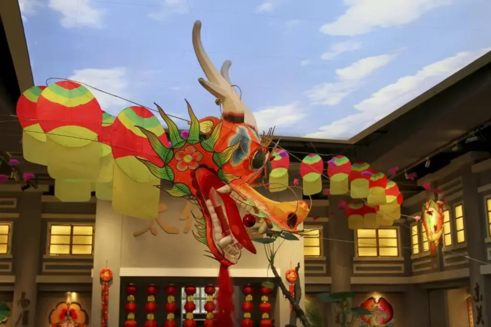 HUALUXE Hotels & Resorts Yangjiang City Center by IHG