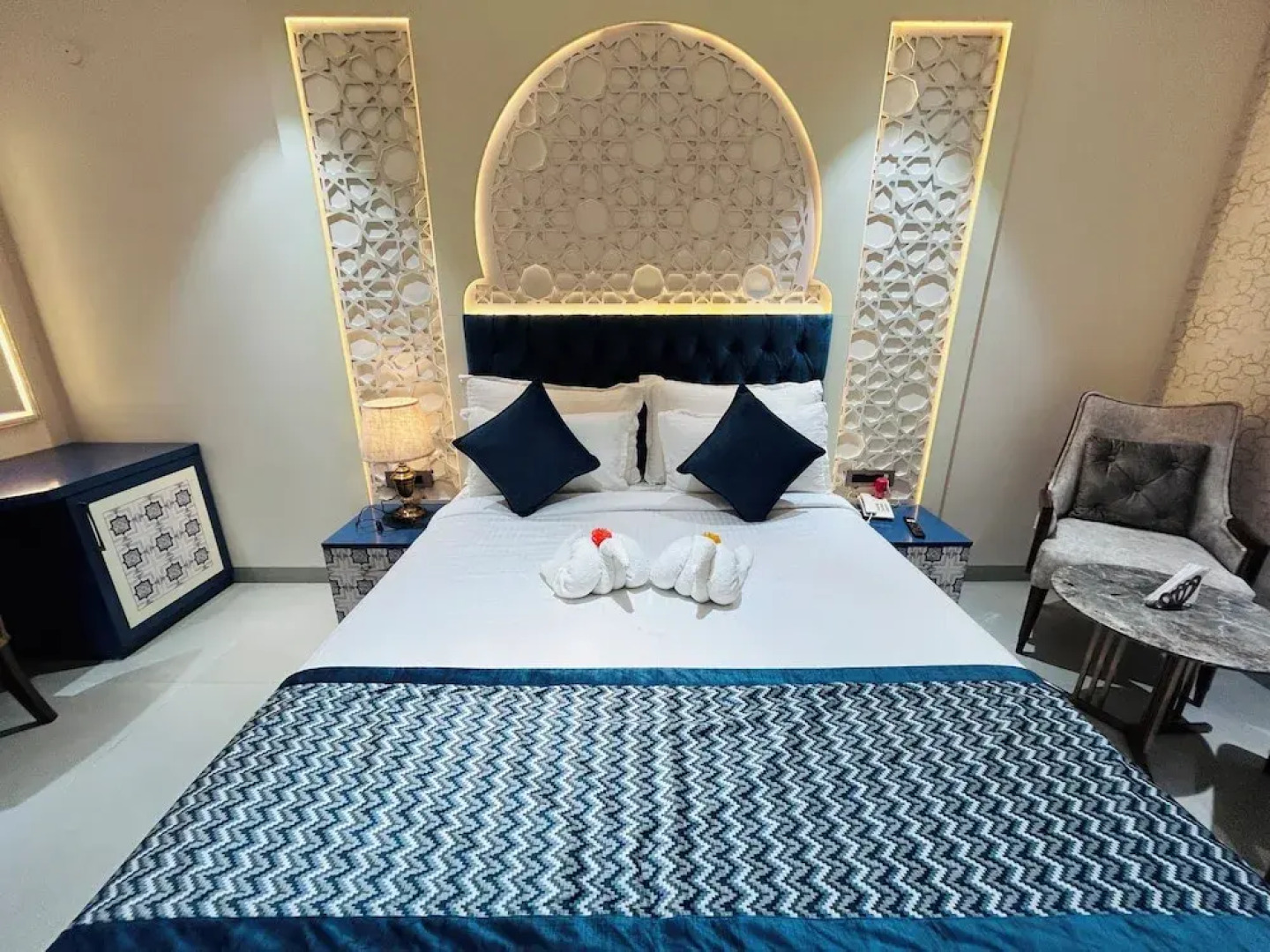 Hotel Meena Aurum Inn