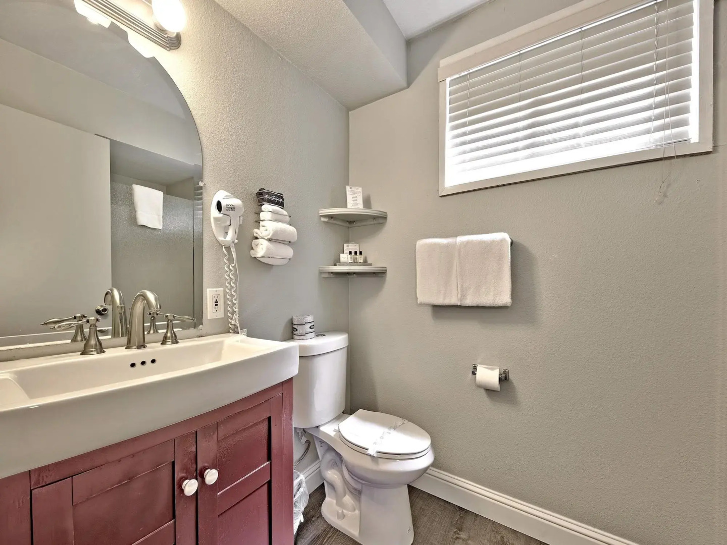 Secrets Inn Lake Tahoe