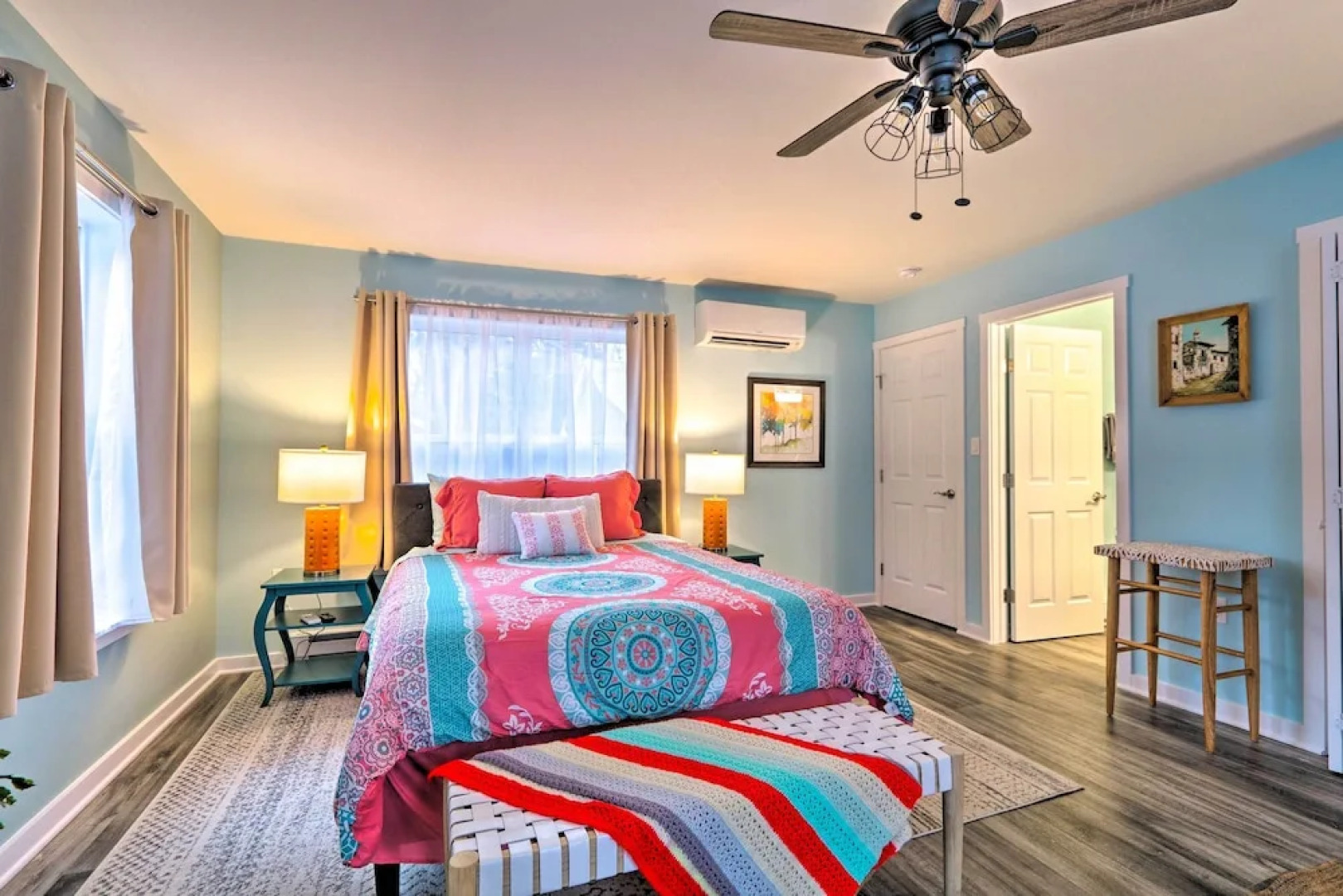 Unwind Fireside! Poconos Cottage 12 Mi to Slopes