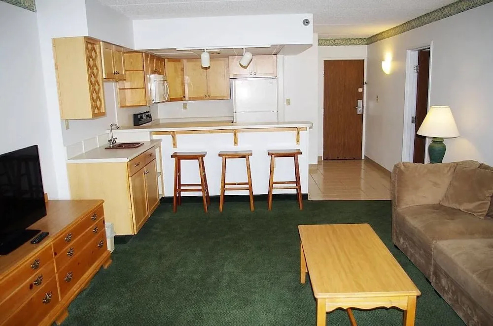 Clive Hotel & Suites