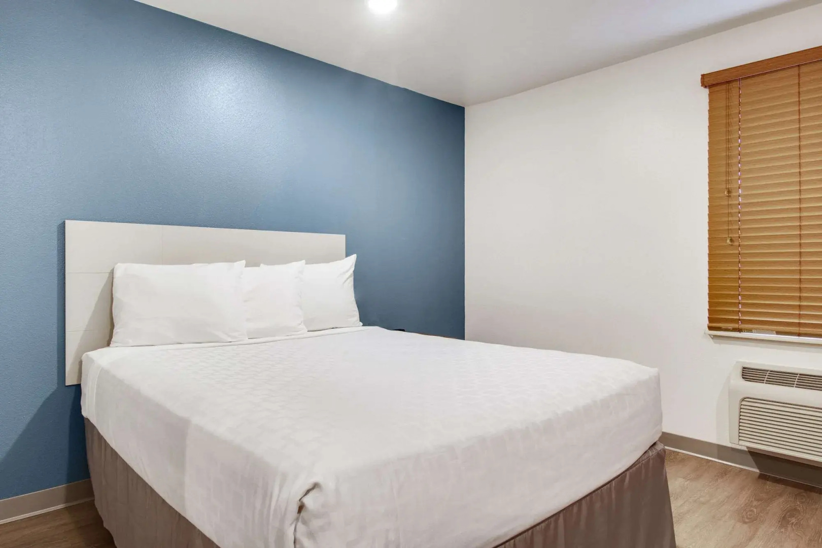 WoodSpring Suites Conroe