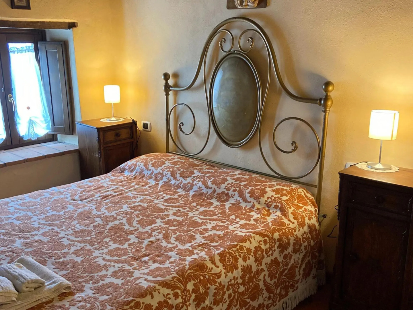 Graceful Cottage in Vergemoli with Private Fenced Garden