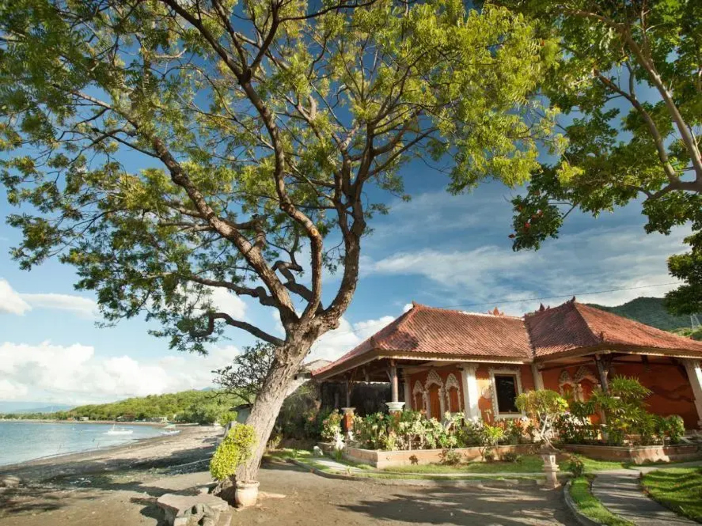 Segara Bukit Seaside Cottages
