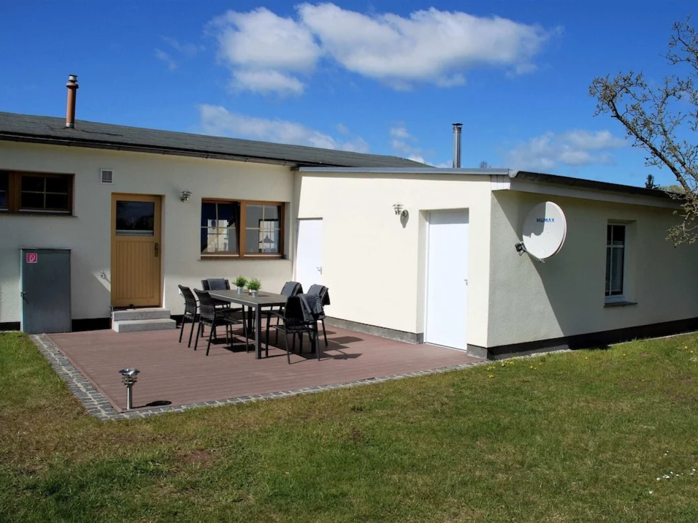 Geraeumiges Ferienhaus mit Sauna