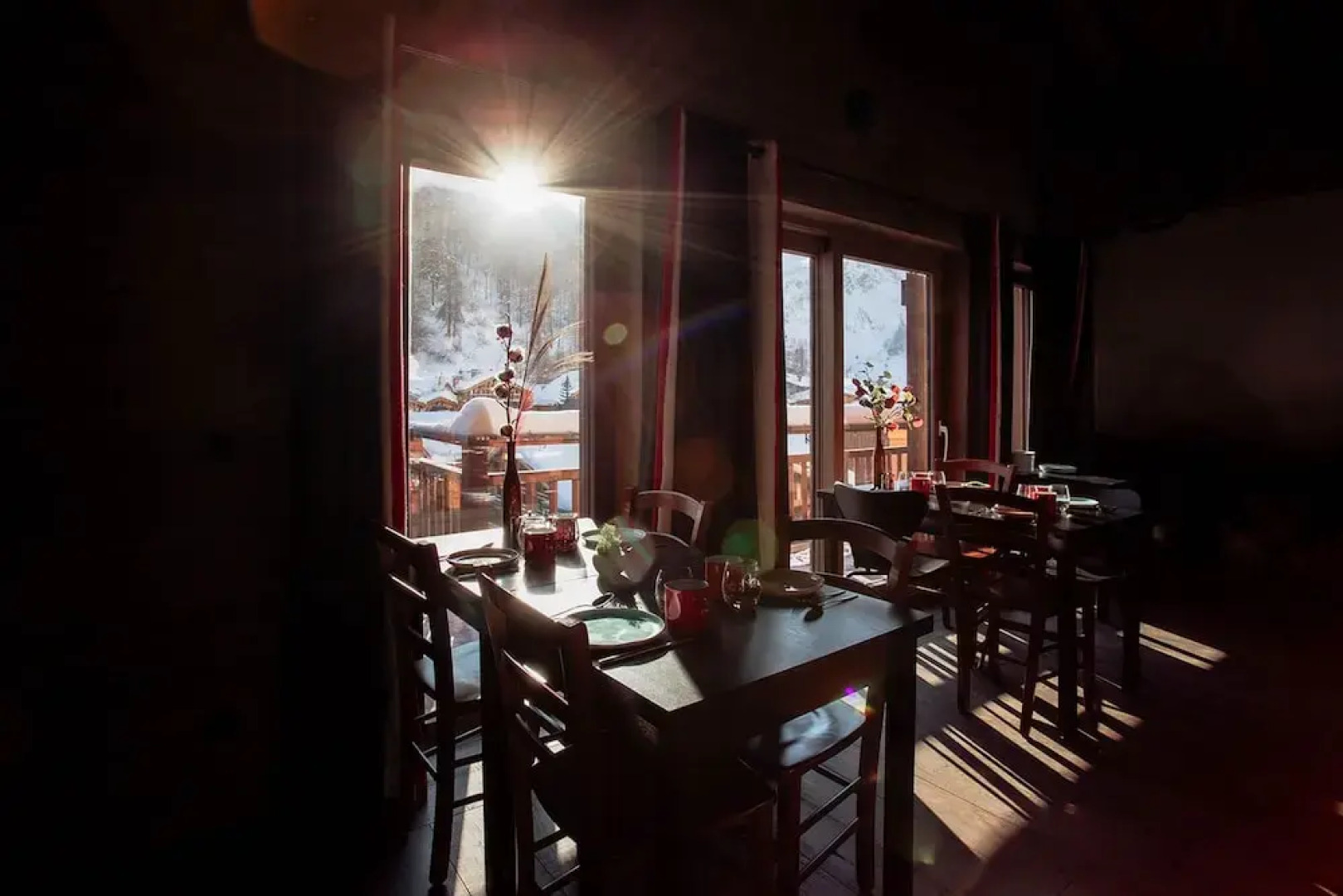 Victoria Lodge, Friendly Hotel