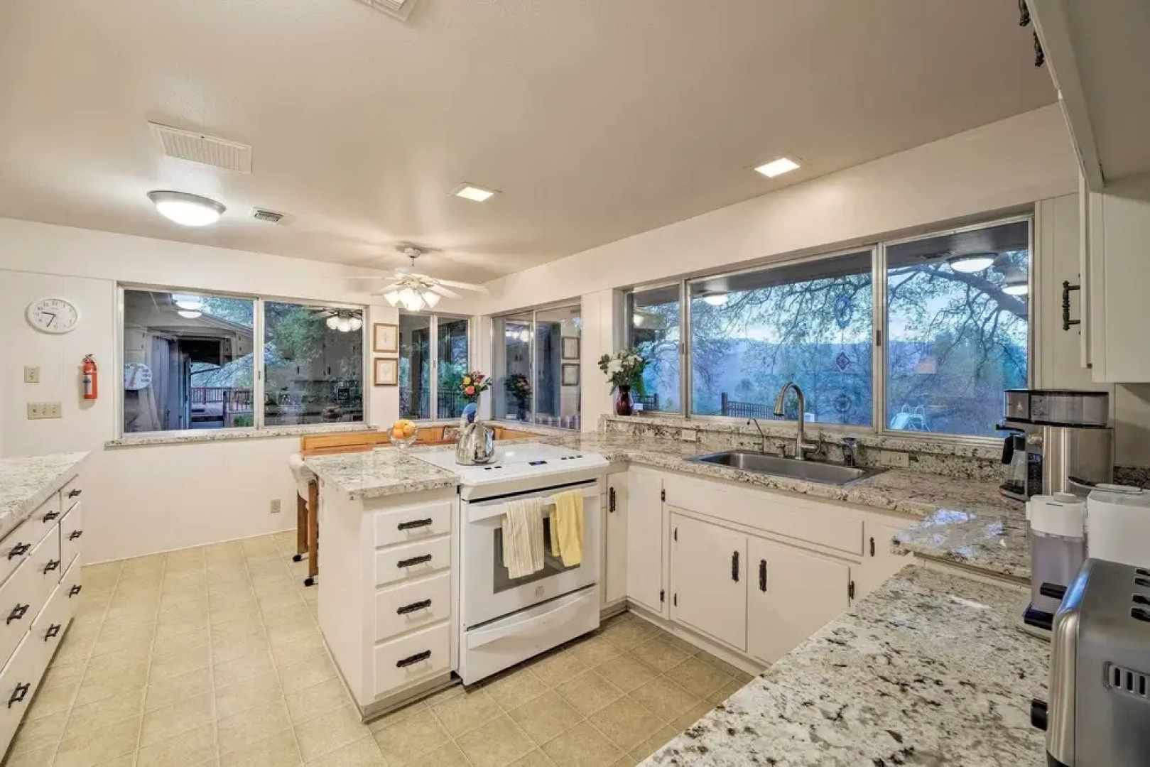 Unique 'yosemite Mountaintop Retreat' on 100 Acres