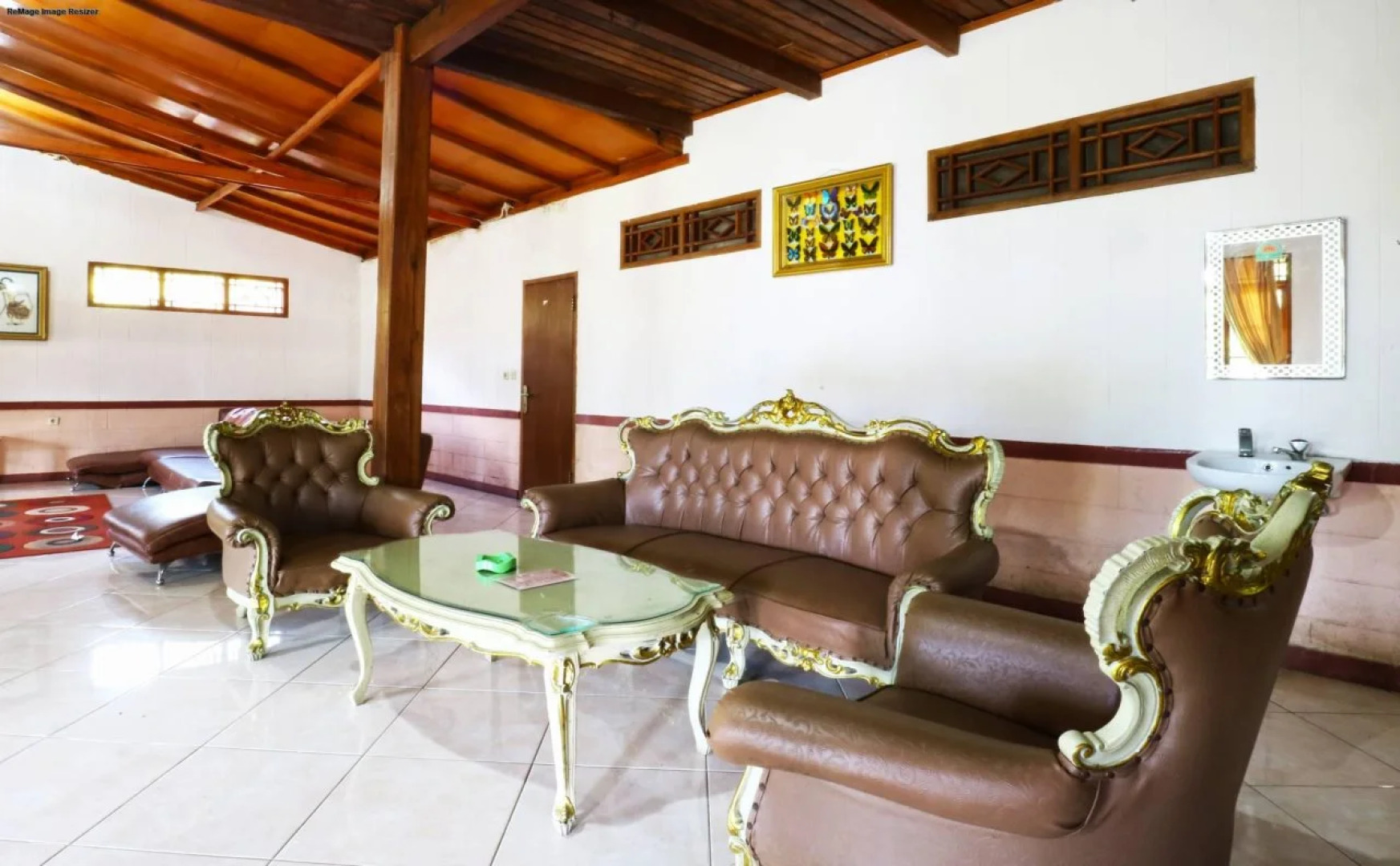 Aquarius Orange Hotel & Villa