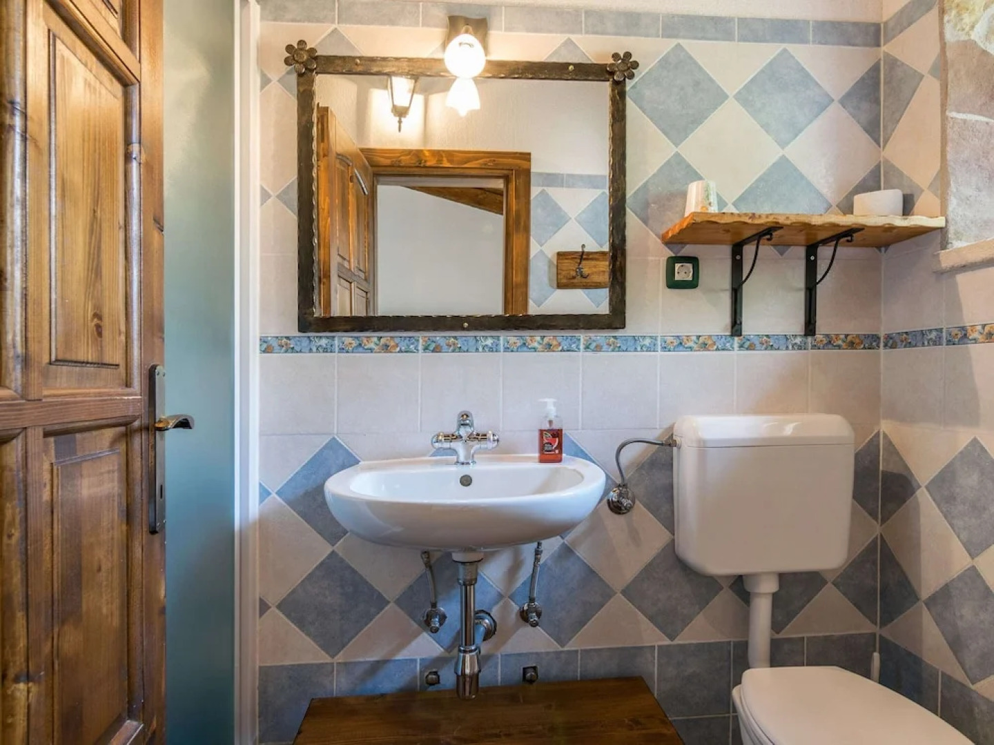 Elegant Villa in Istria With Outdoor Pool