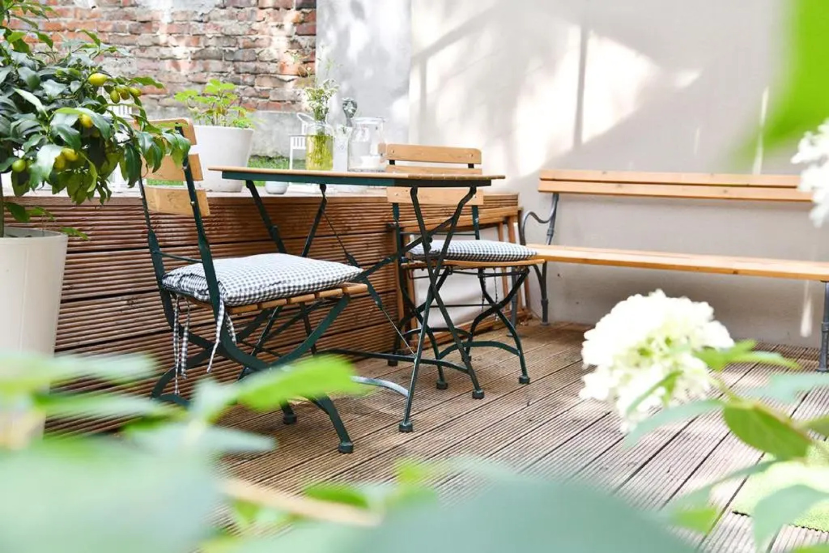 JETHON Studio-Appartement im Grünen