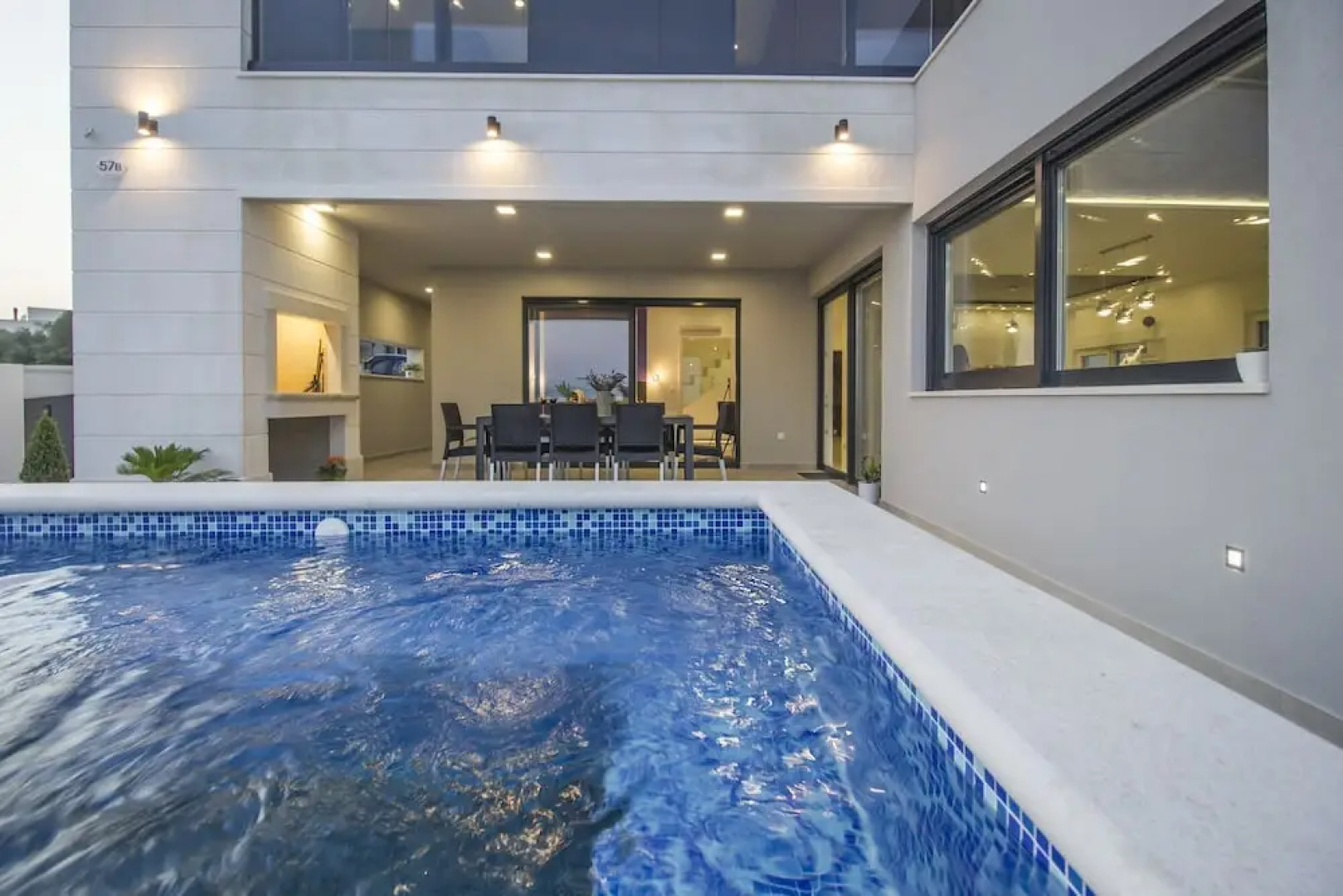 Luxury Villa High Hopes with Pool