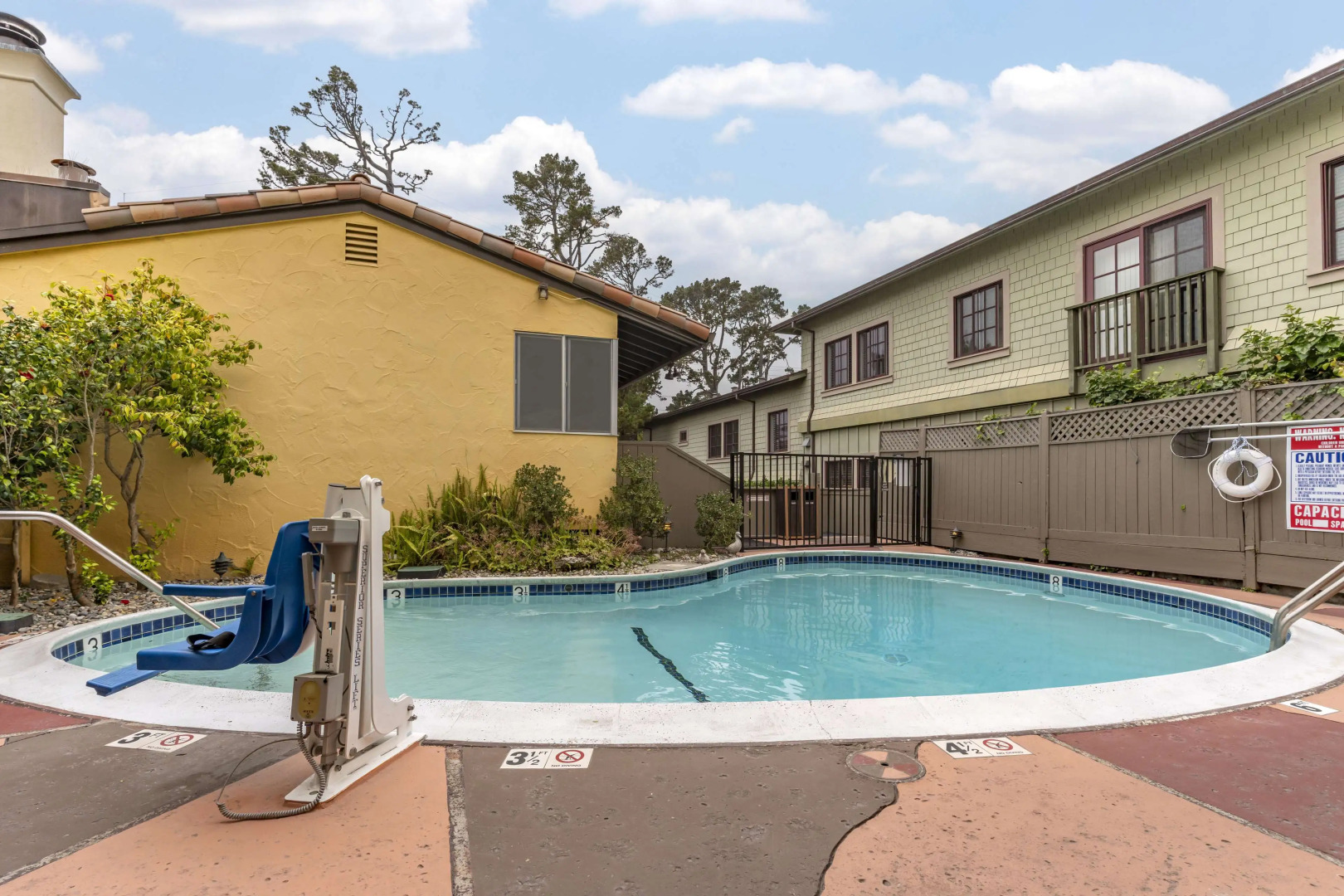 Best Western Carmel's Town House Lodge