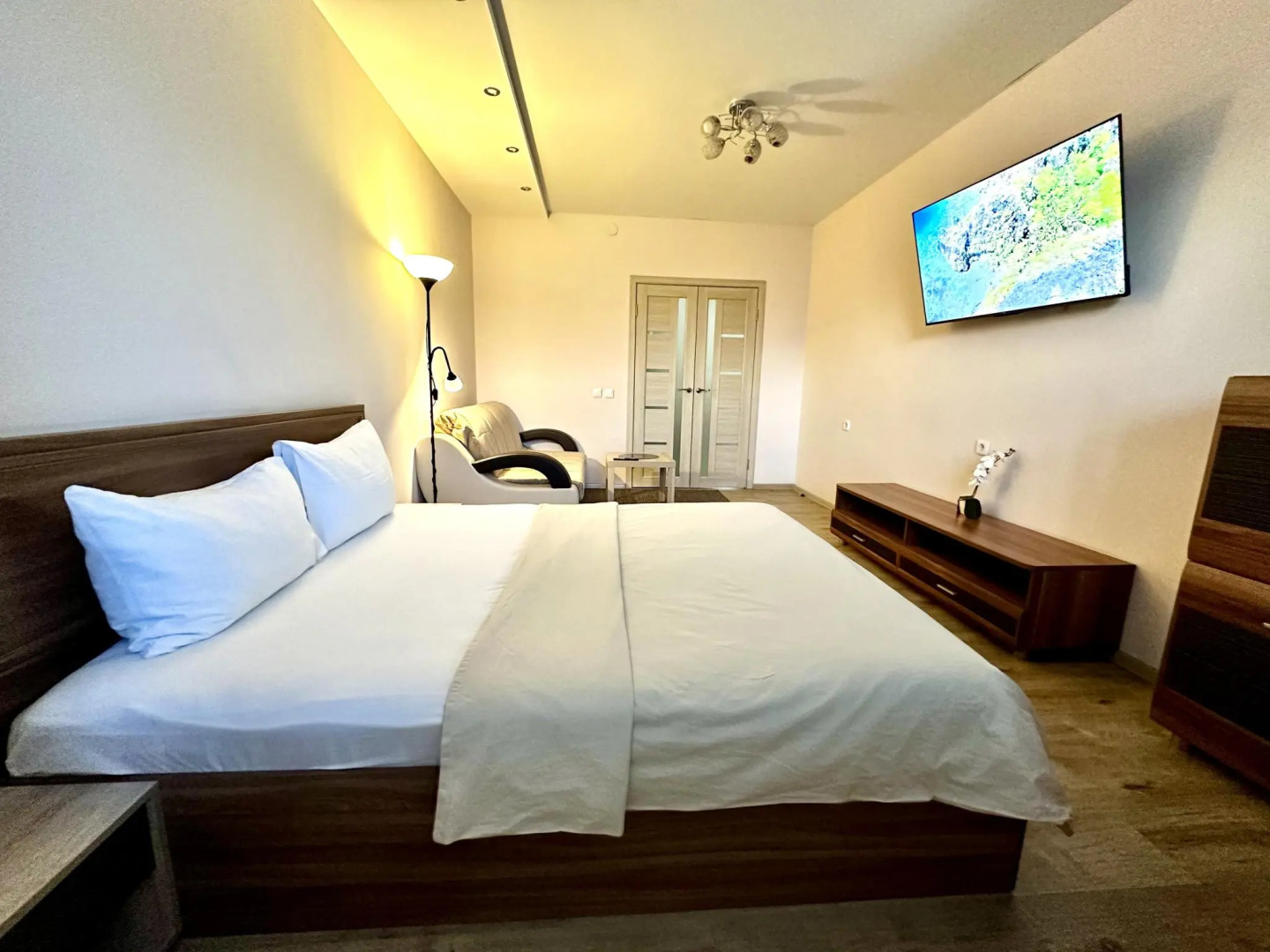 Фреш рум на улице Грибоедова, д 5, к.1