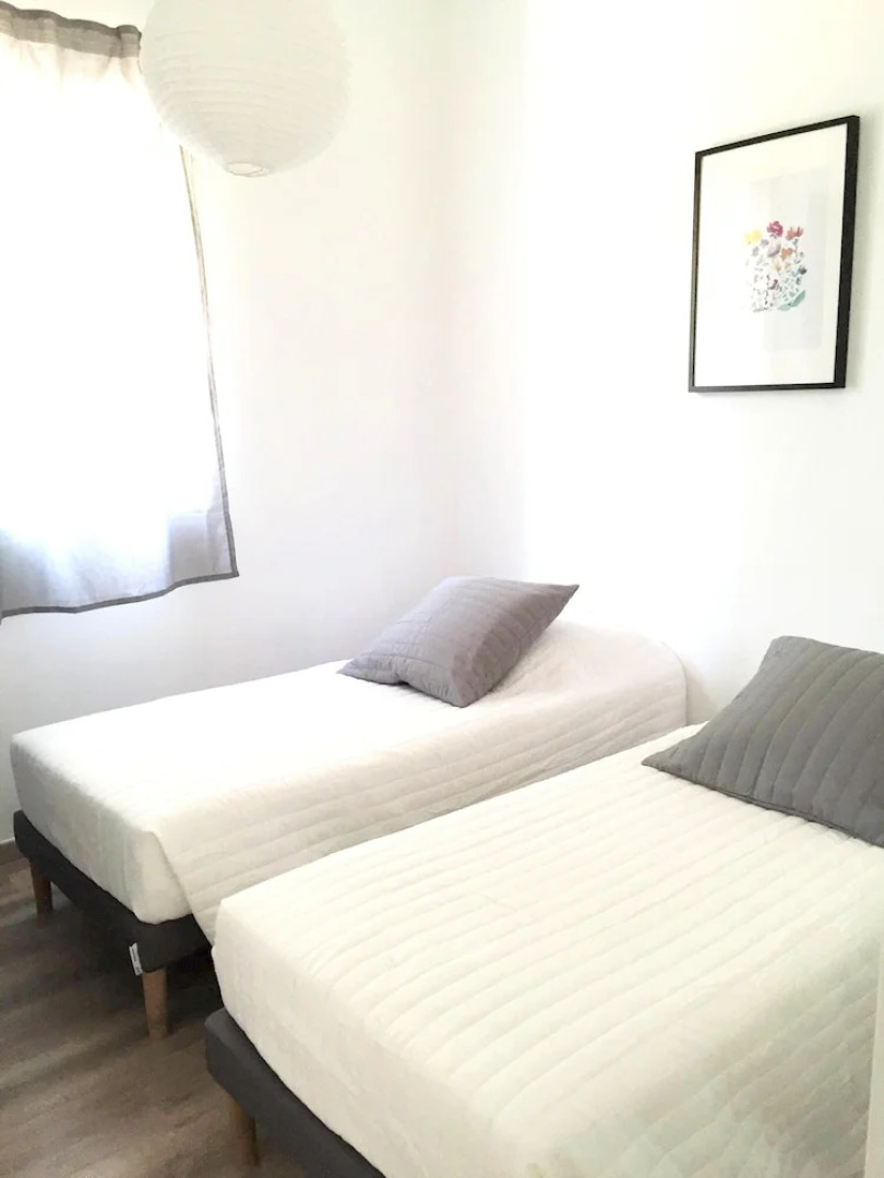 House With 2 Bedrooms in Venasque, With Wonderful Mountain View, Pool