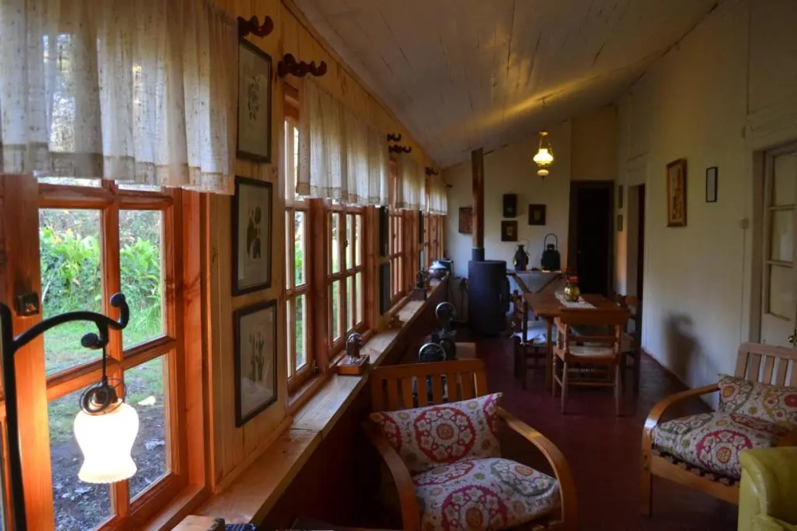 La Casa de Adobe Natural y Más