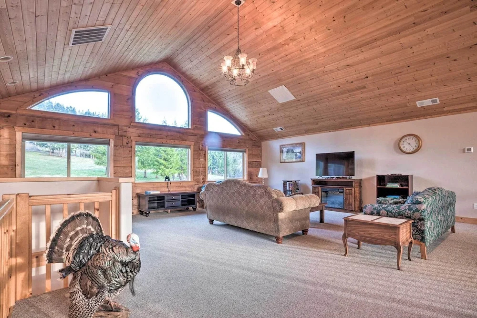 Brookings Vacation Rental Lodge on 88 Acres!
