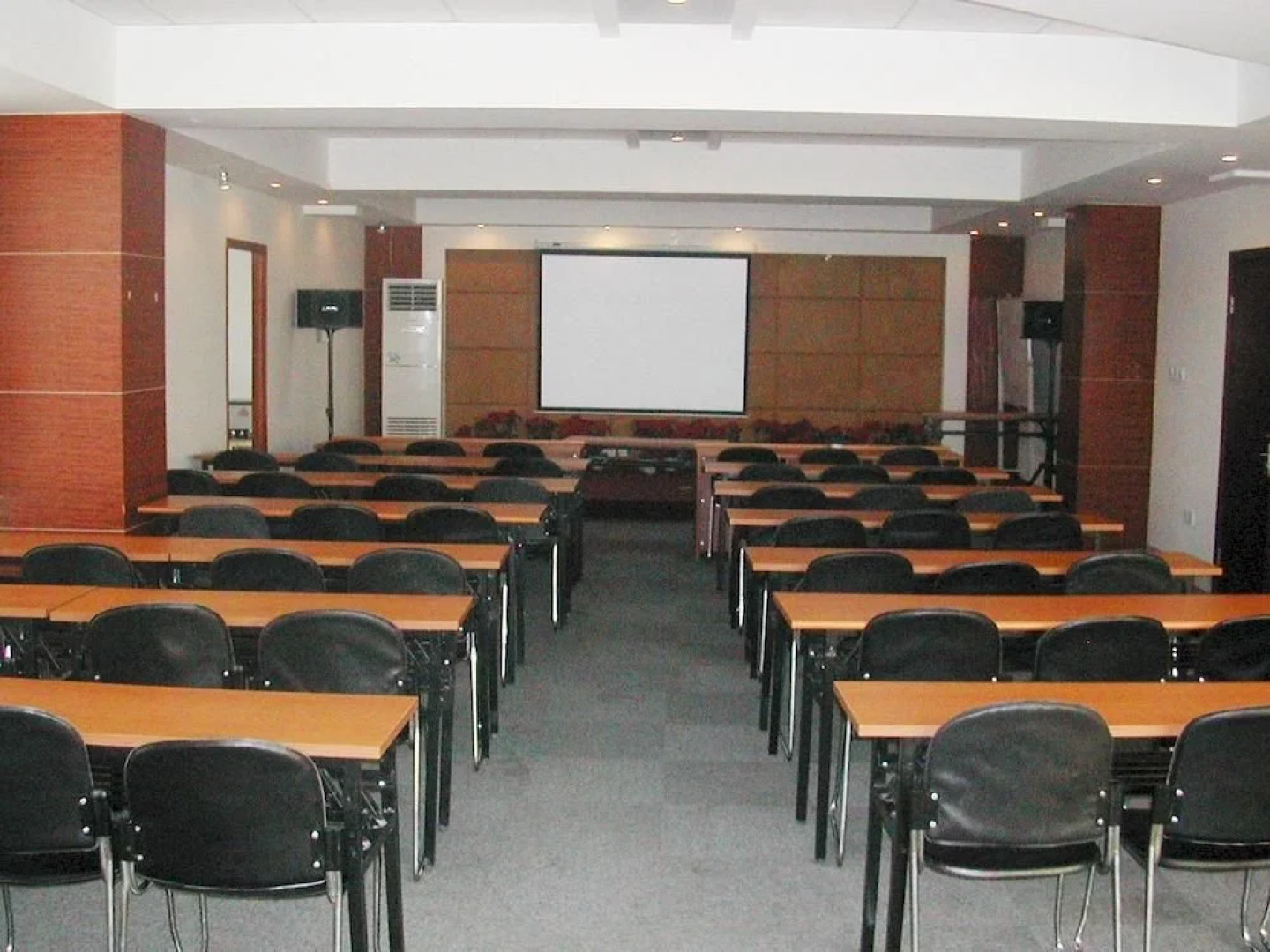 Tiandi Renhe Business Hotel