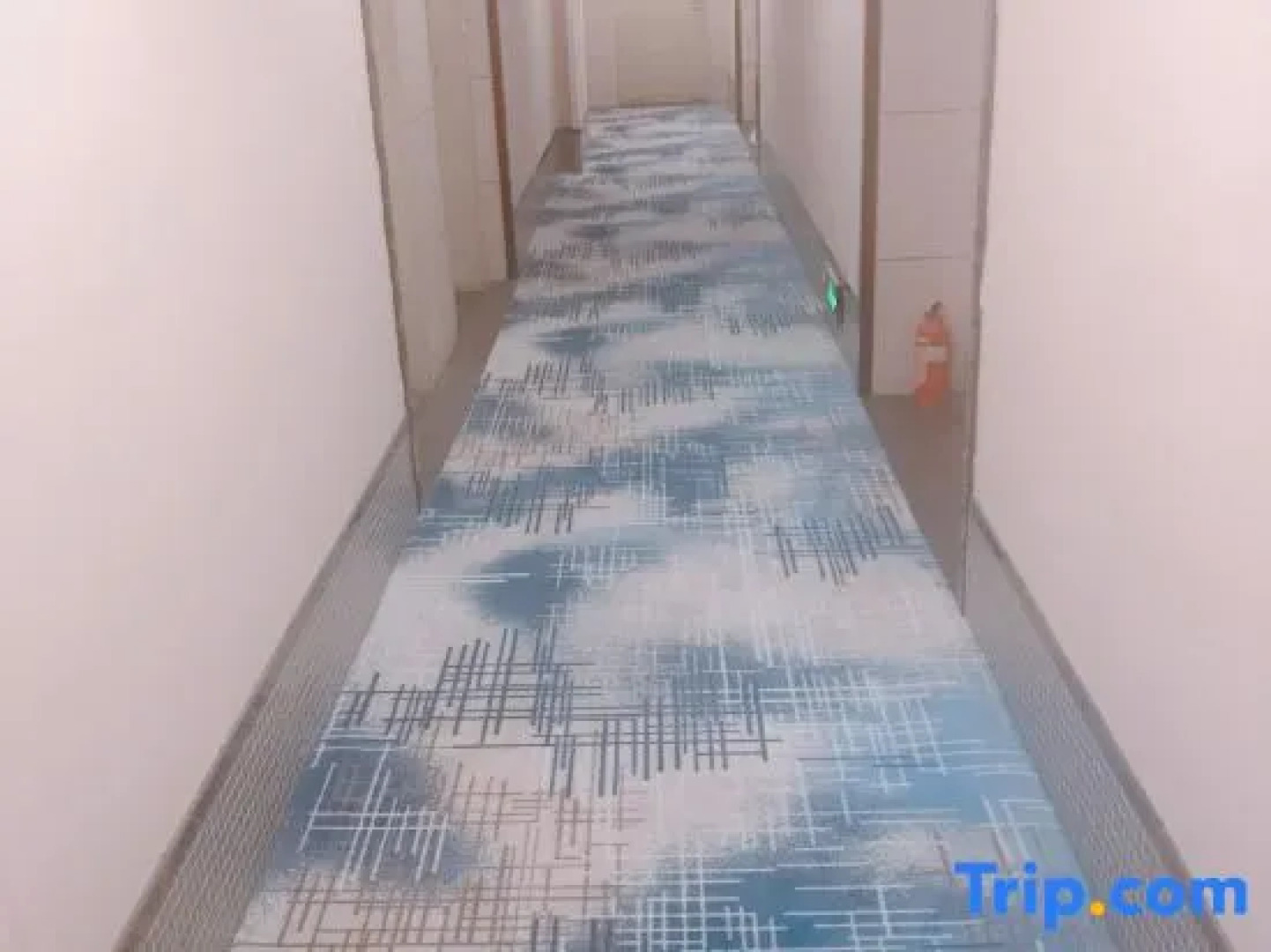 Zhenghao Business Hotel