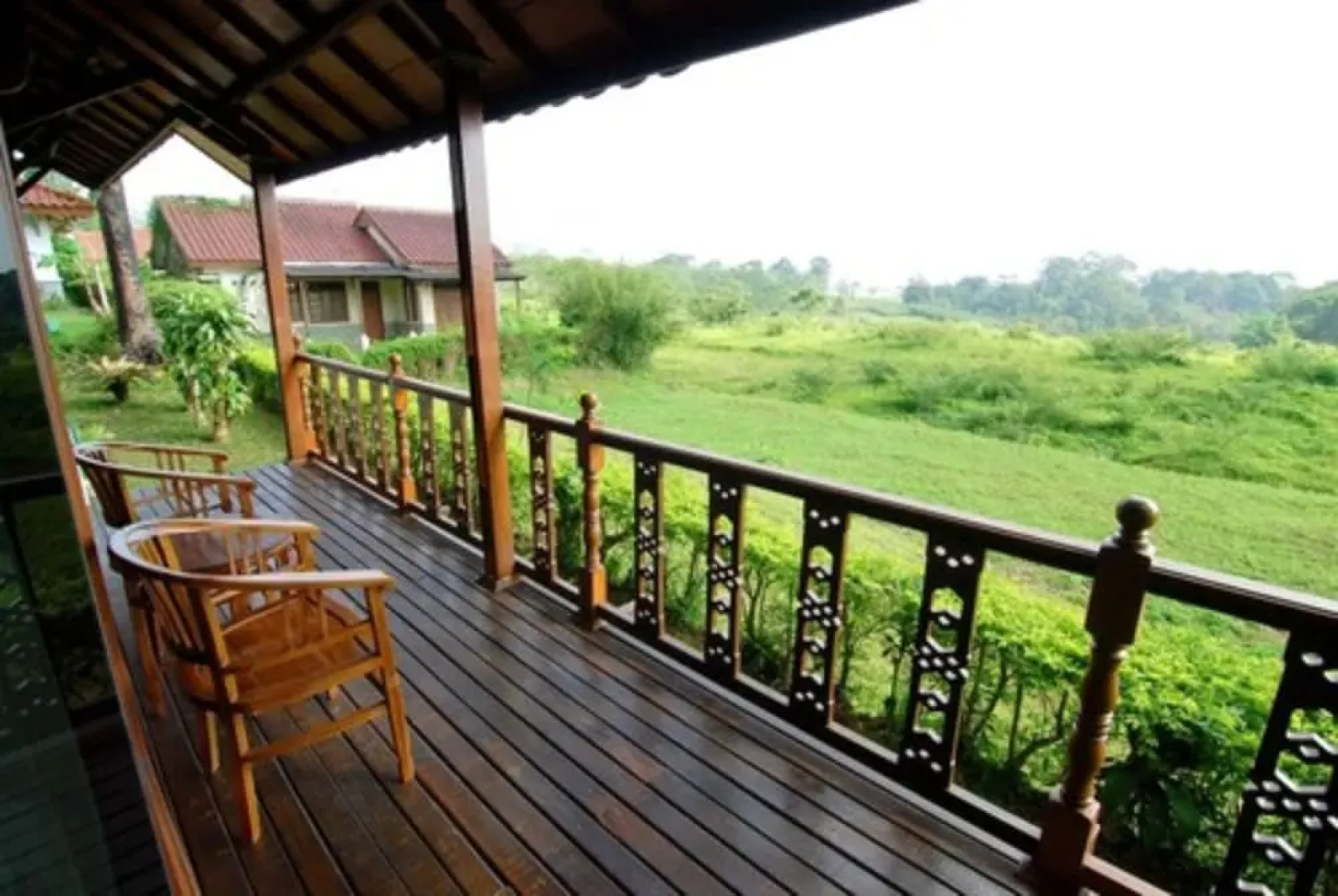 Villa ChavaMinerva Kayu - Ciater