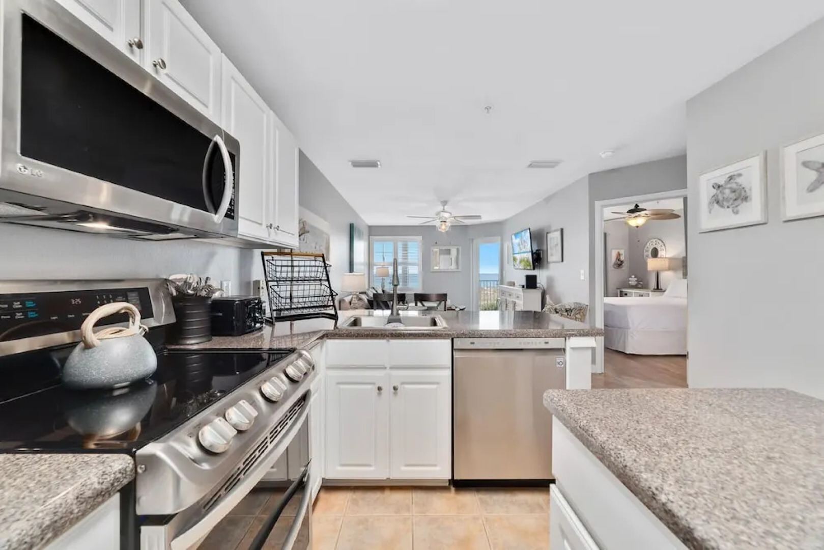 Cozy 2bd/2ba w/ View, Sleeps 6