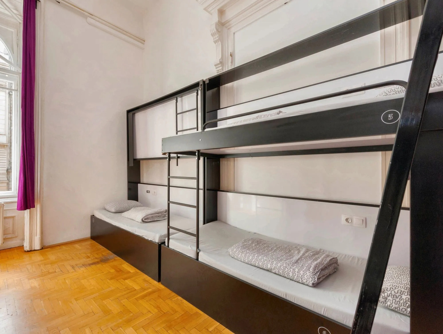 Adagio Hostel Basilica