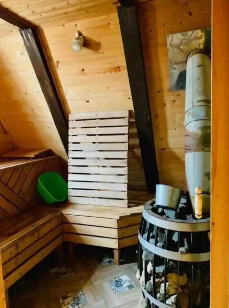 Ассоль на улице Лебедева