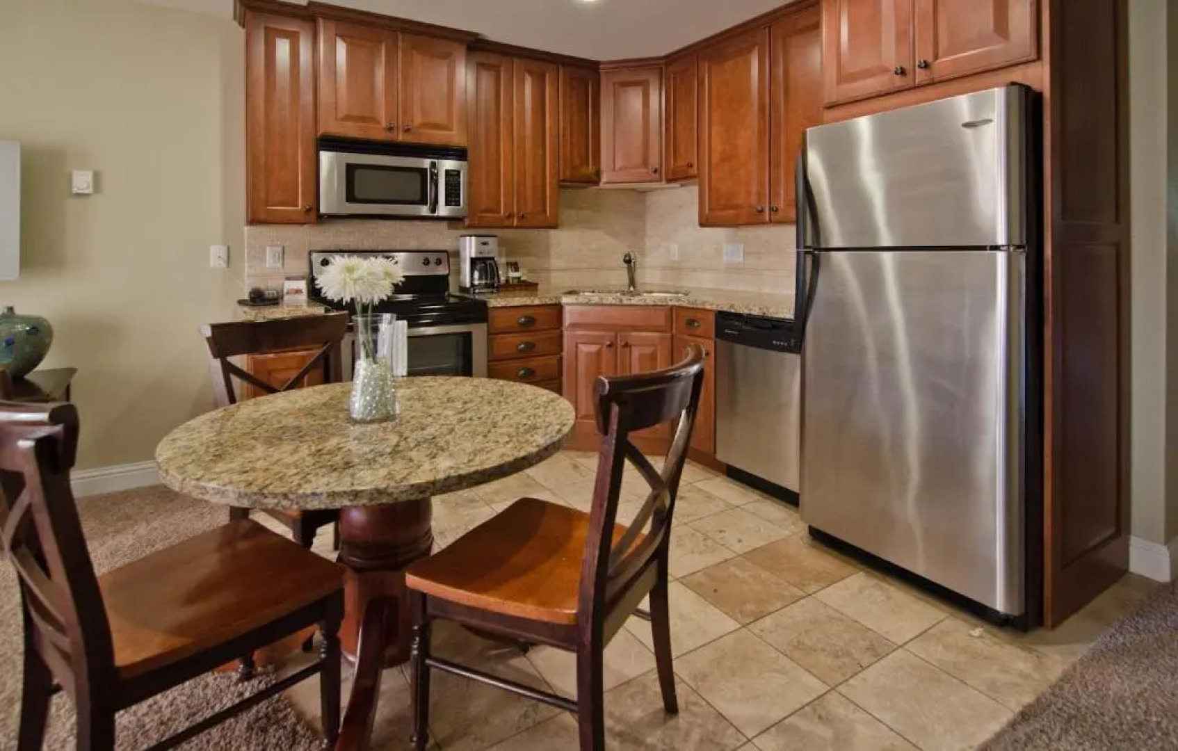 Pacific Reef Hotel & Light Show