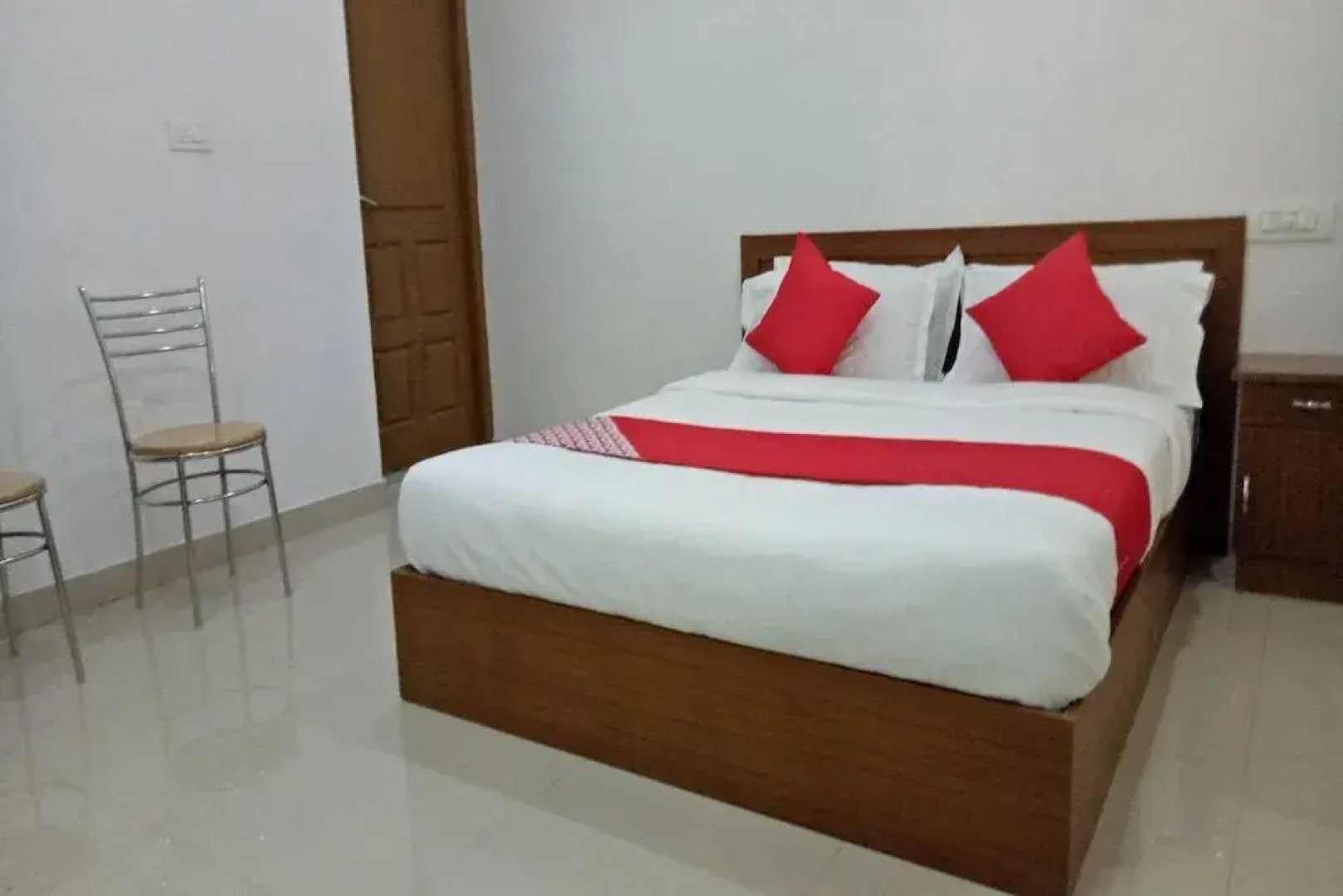 OYO 23503 Golden Valley Residency